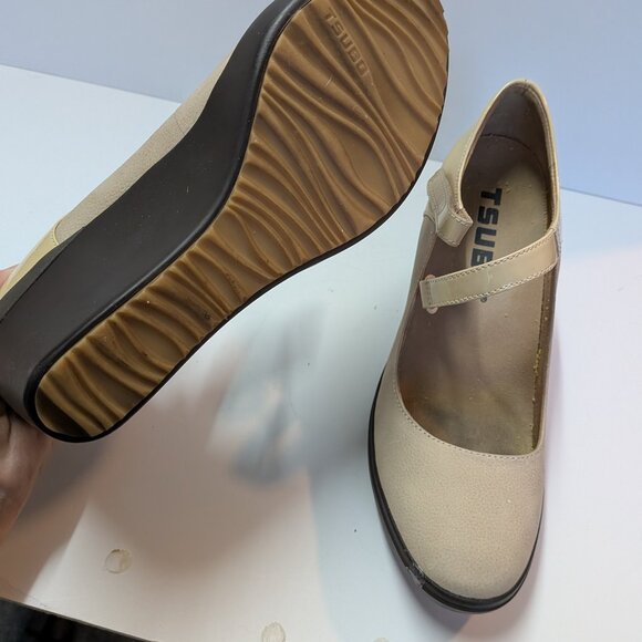 TSUBO Ladies Shoes-Wedge/Heels-Closed Toe-Tan Ultrasuede/Patent leather-Size 7.5 - Picture 5 of 6